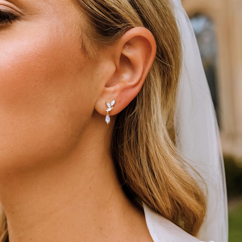Sarah flat screwback studs
