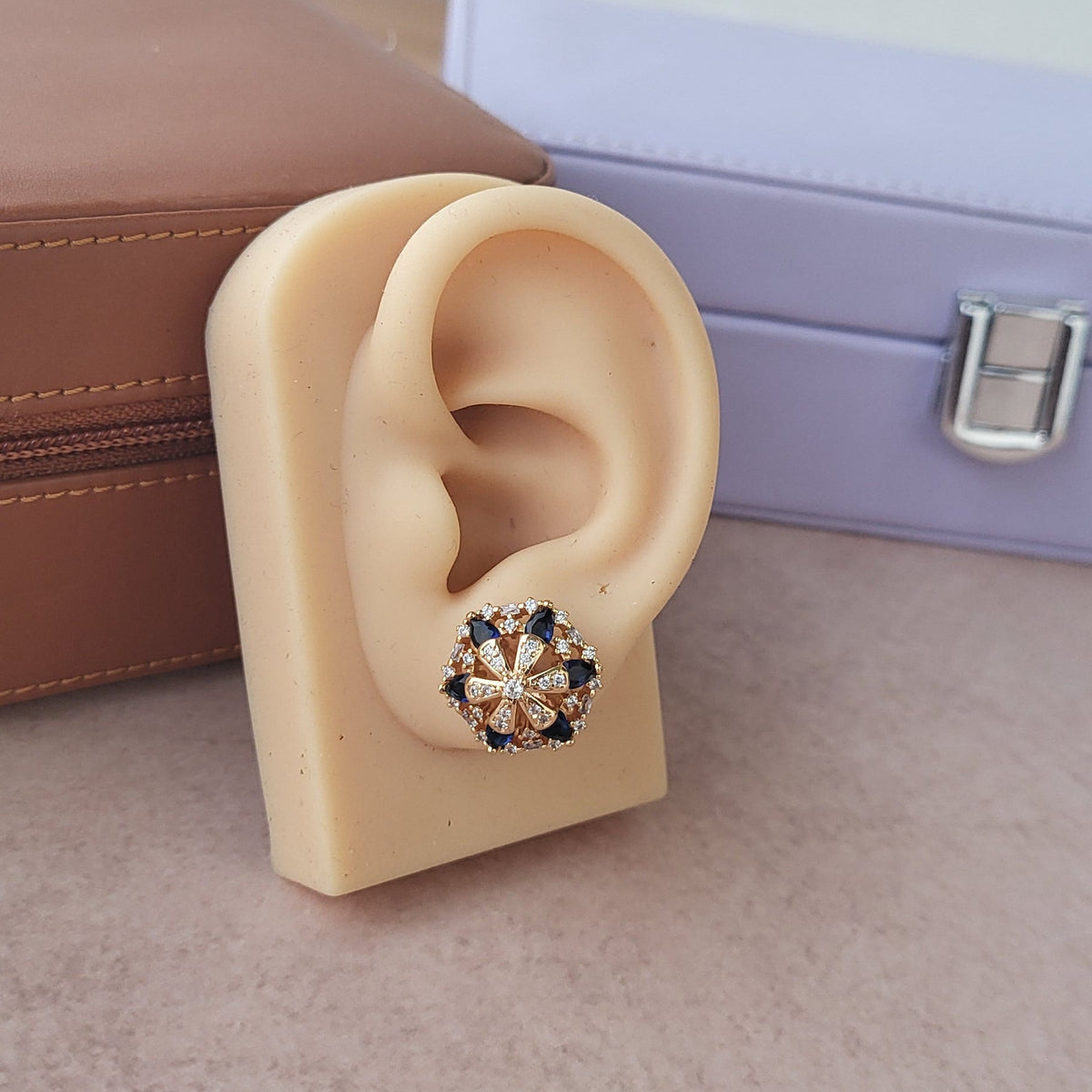 Mandara studs