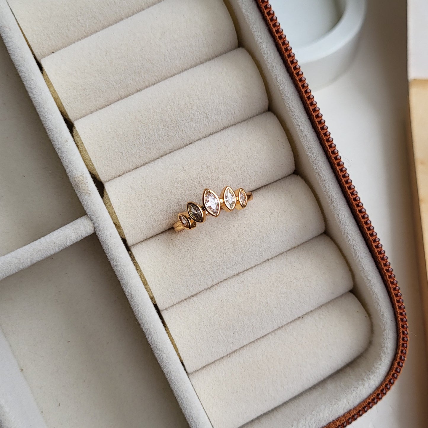 Diya ring