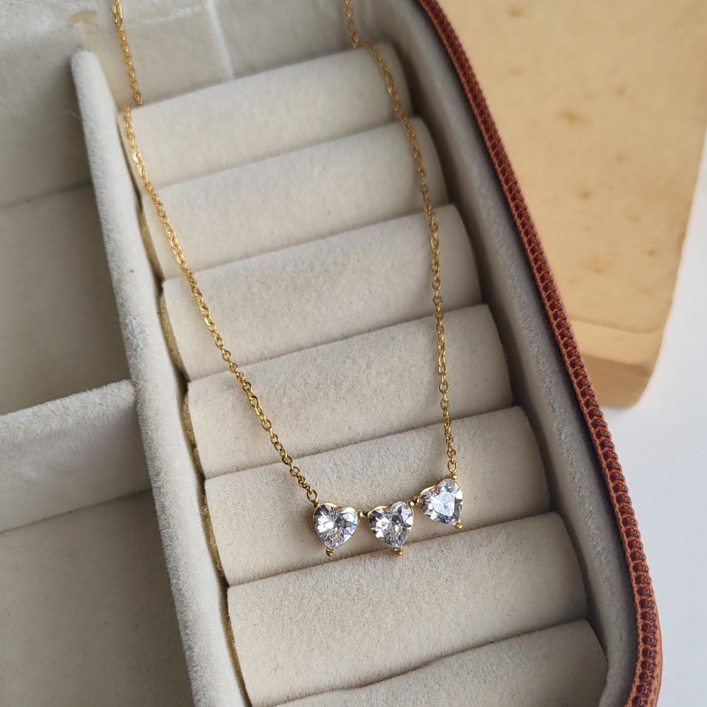 Triple heart pendent chain