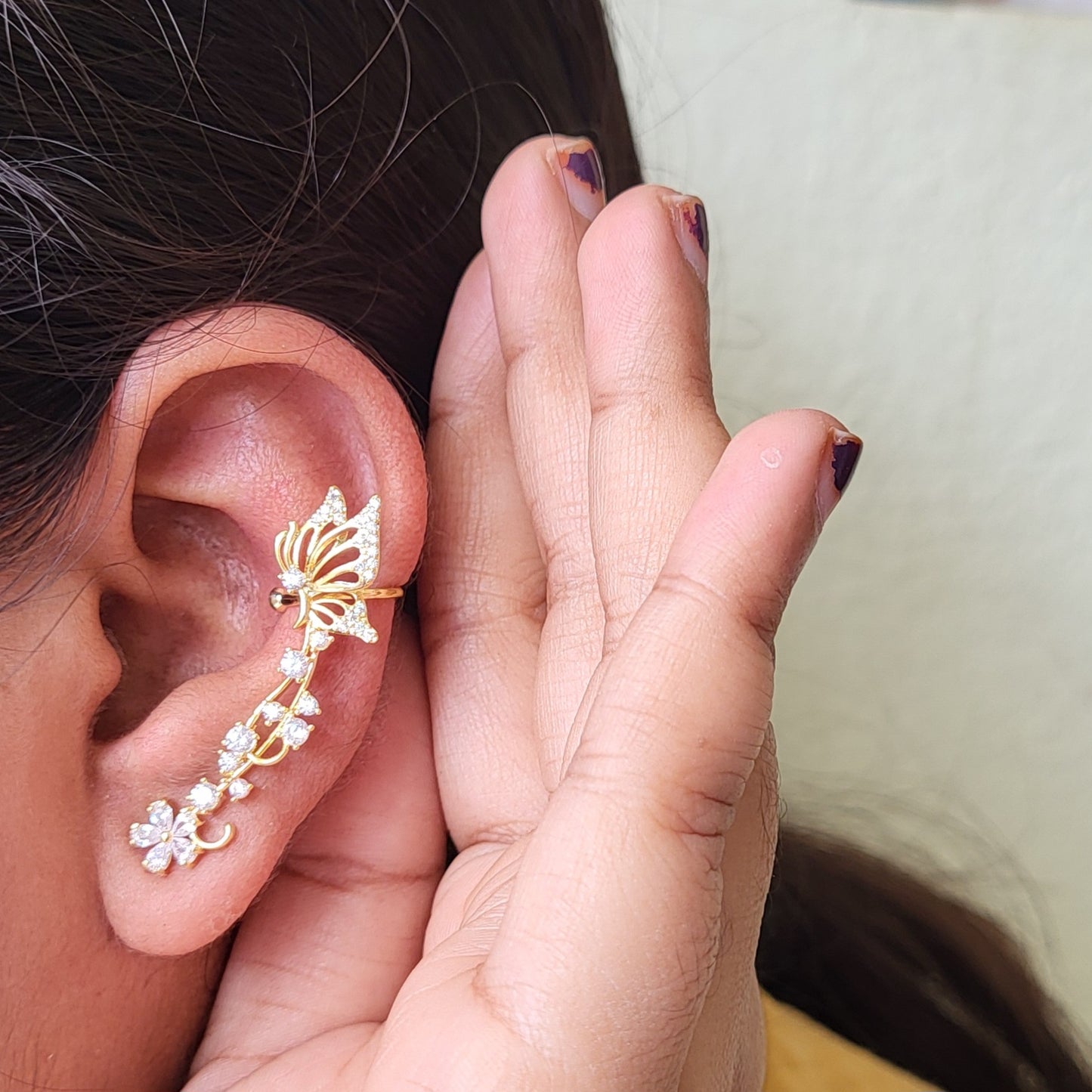 Gardenia earcuff (Left ear only)