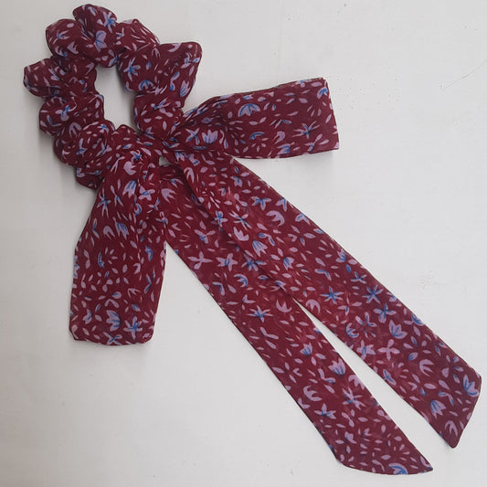 Daisy floral scrunchies