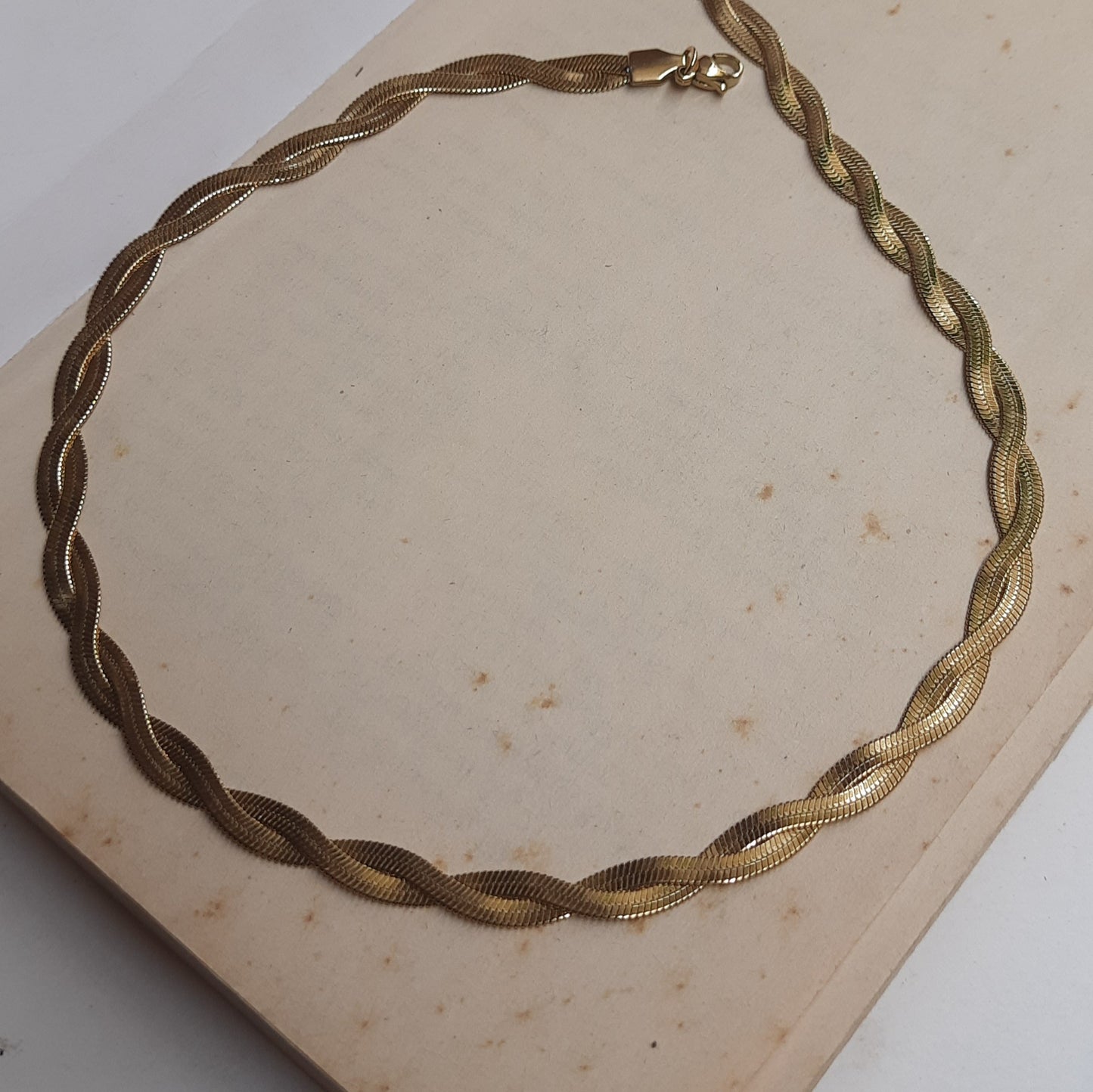 TWISTER Neckchain