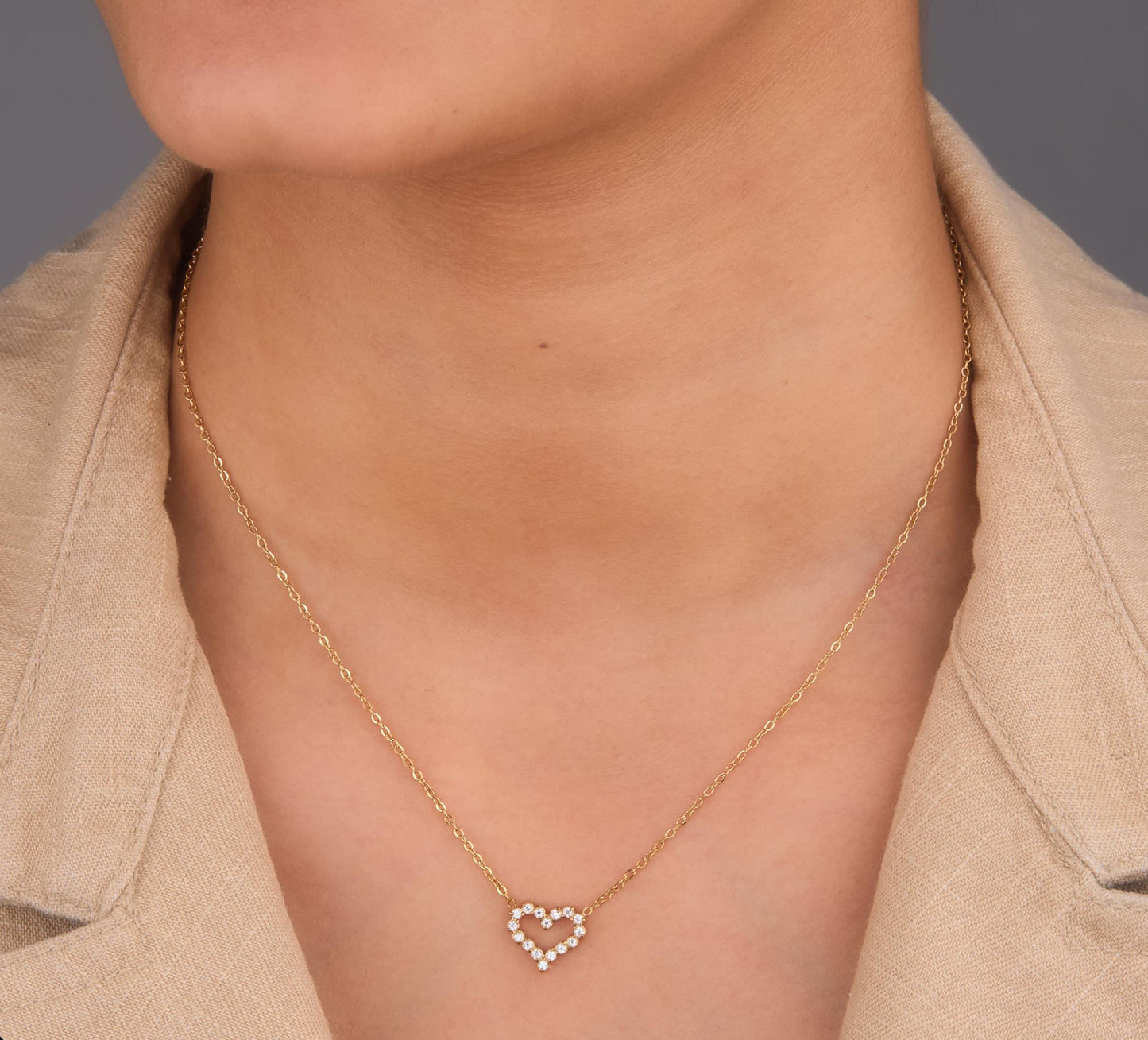 Hollow heart pendent chain