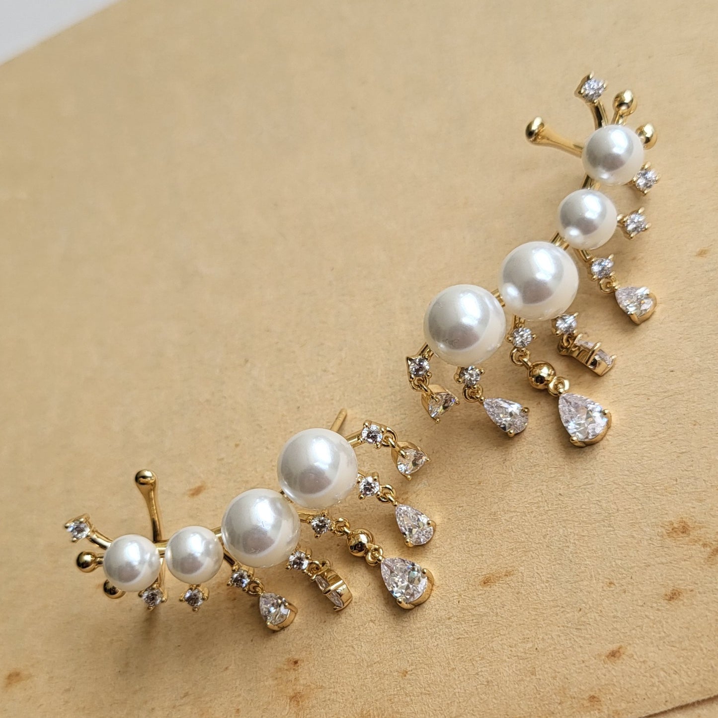 Pearl earcuffs (Xuping)