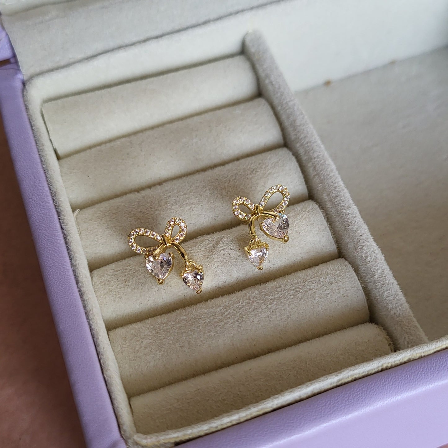 Bow drop studs