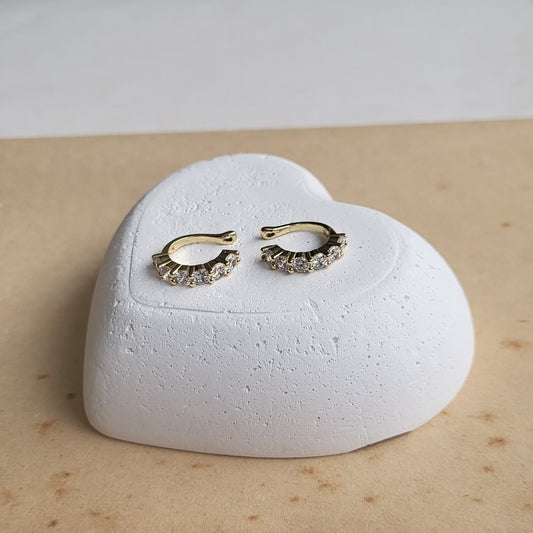 Mona earclips (pair)