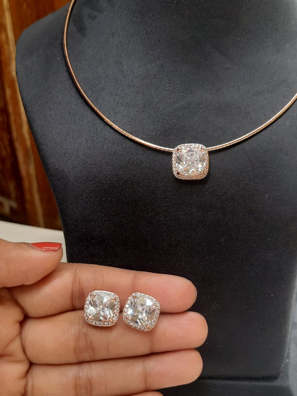 Sarah kante set (clear stone)