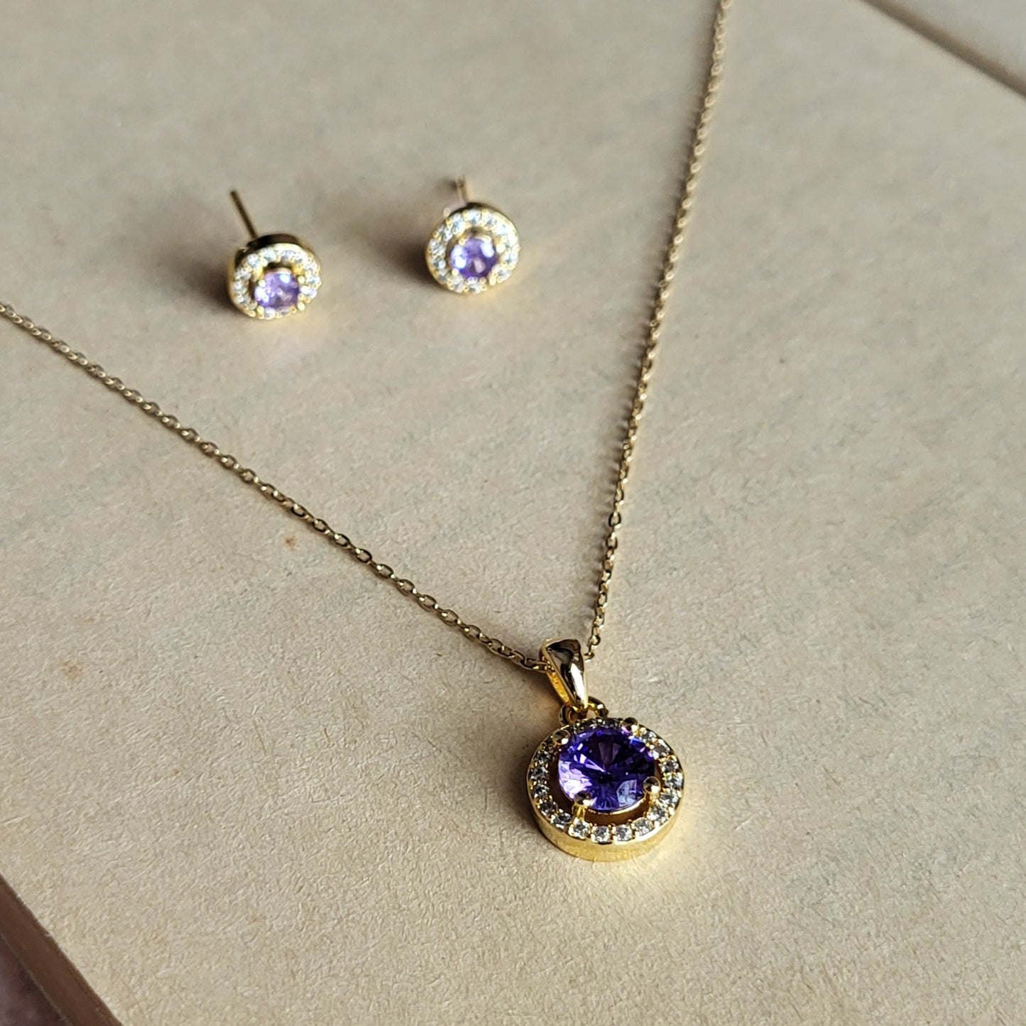 Purple pendant chain