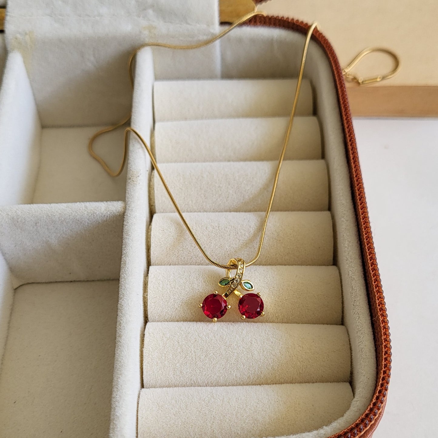 Cherry pendent chain