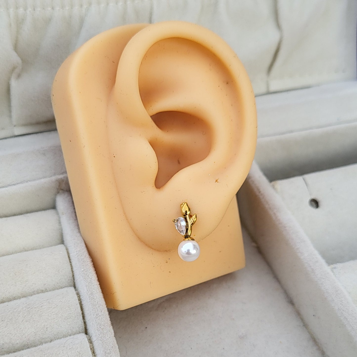 Rose pearl studs
