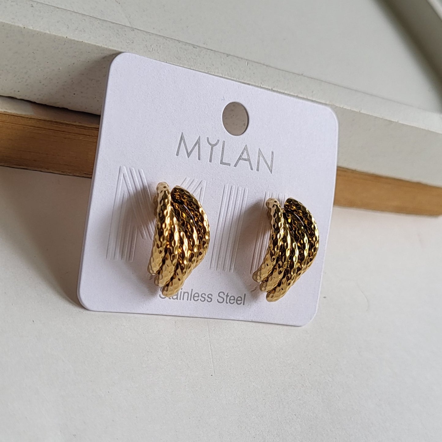 Mylan studs