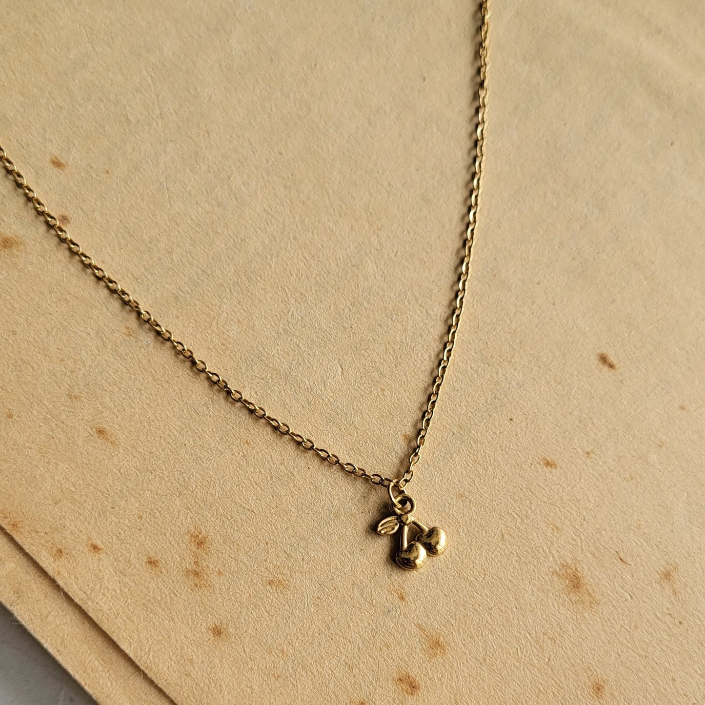 Cherry pendent chain