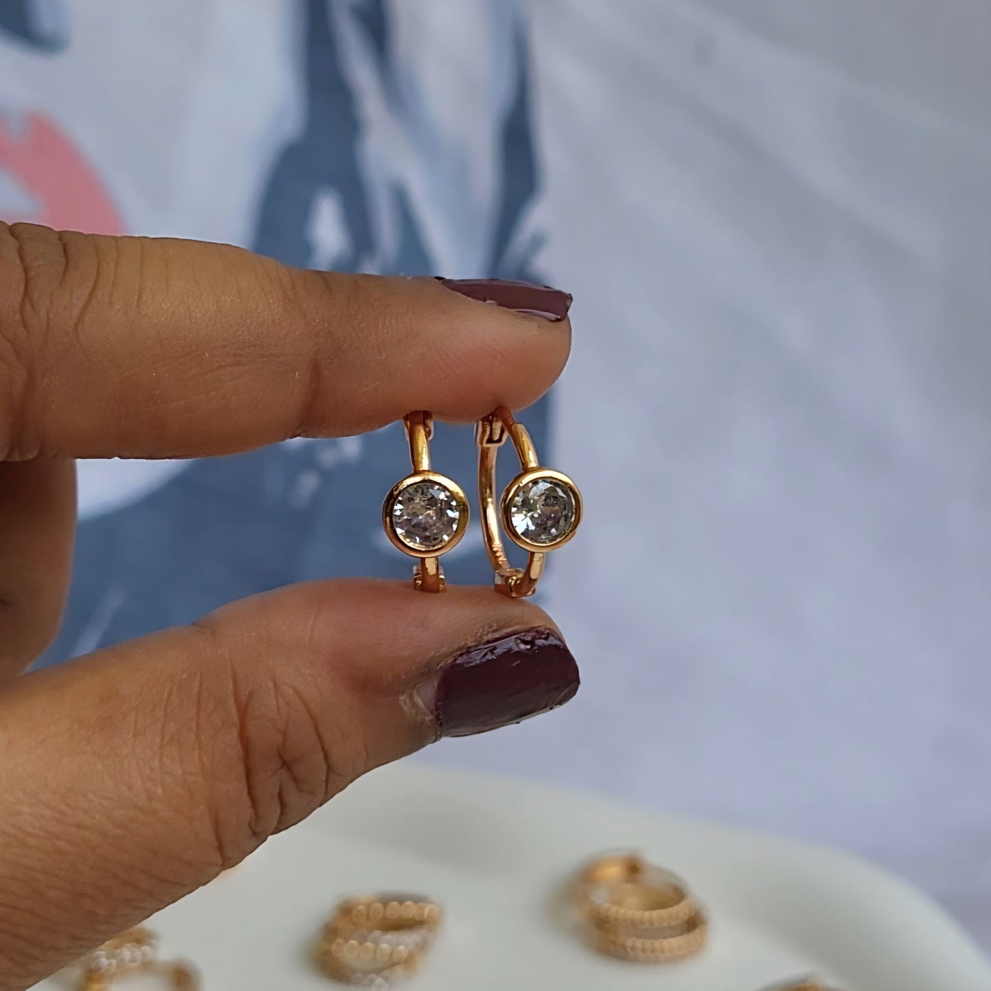 Taya hoops