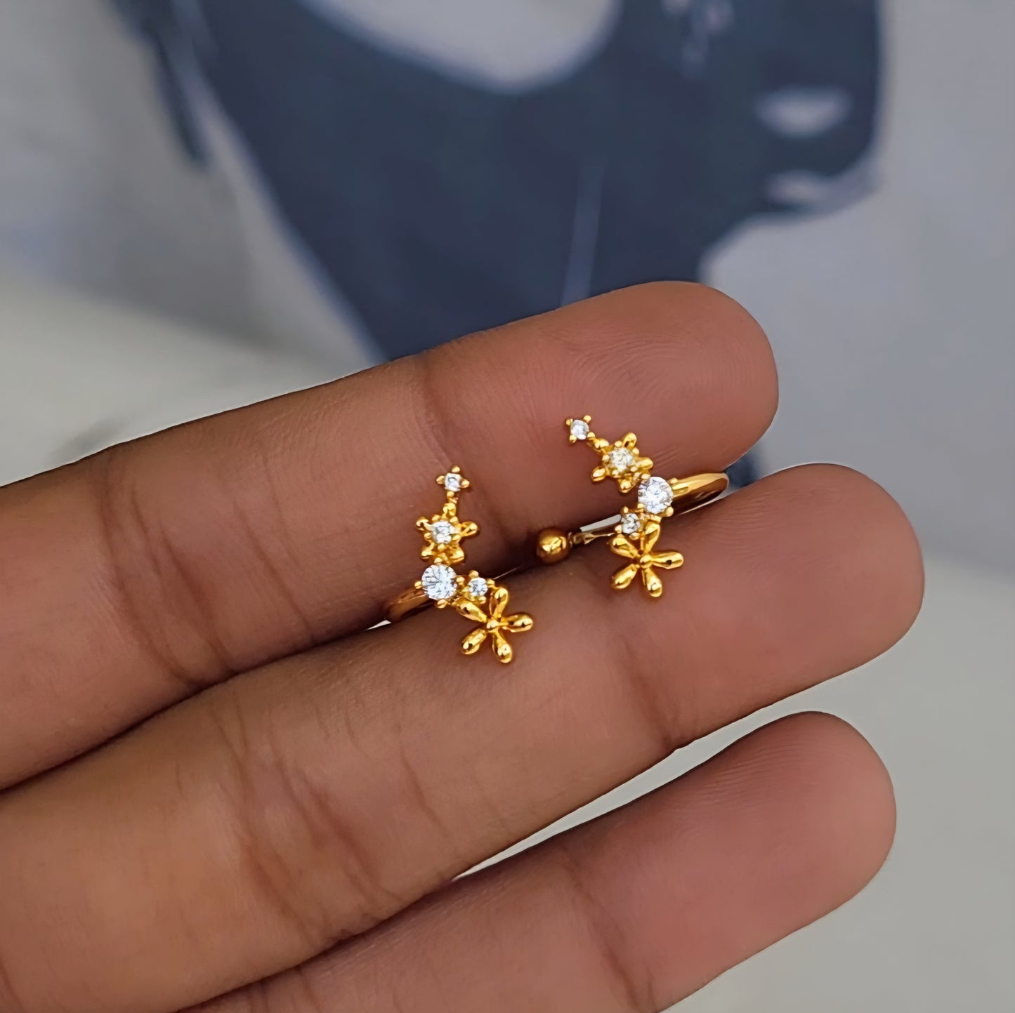 Daisy earclip