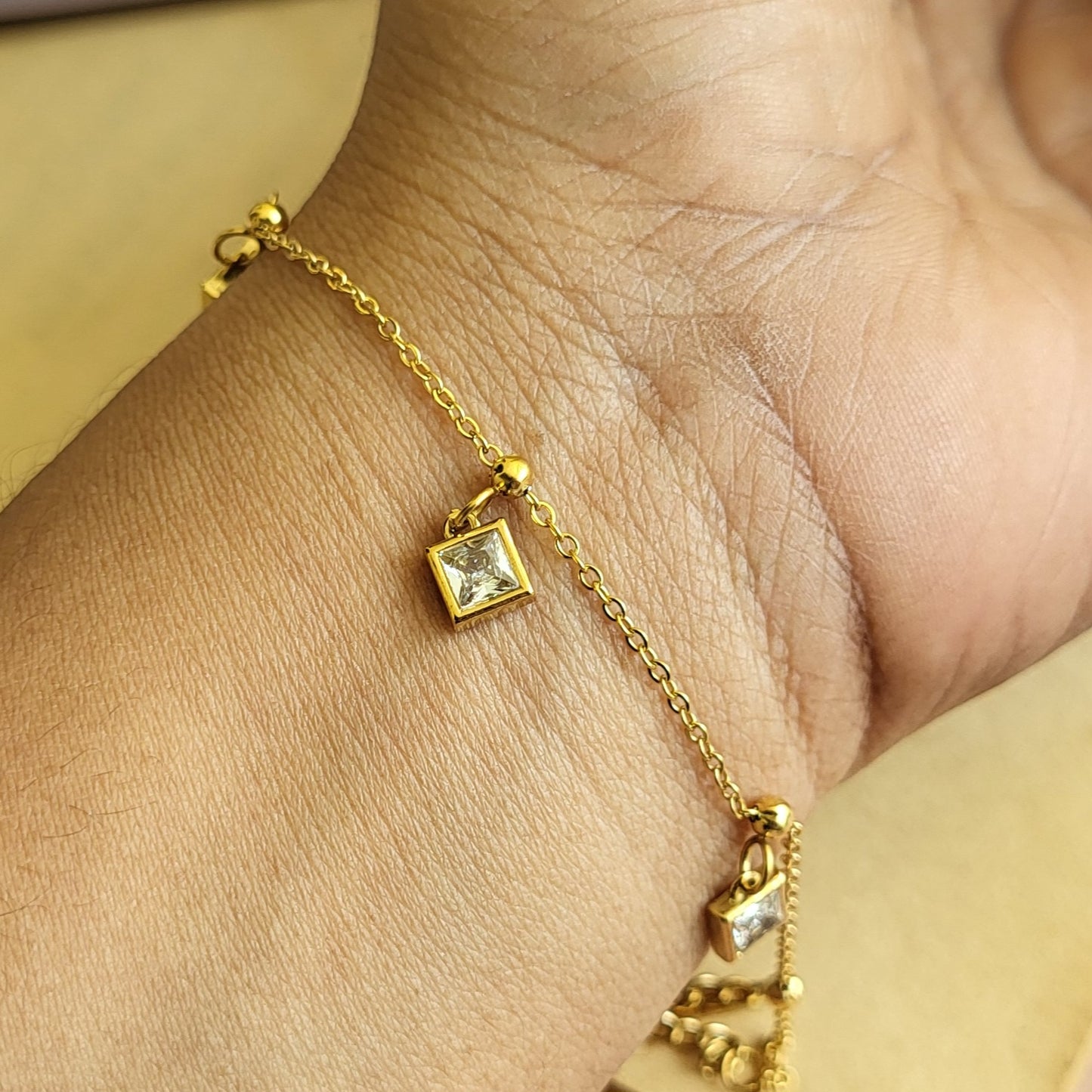 Boxy drops bracelet
