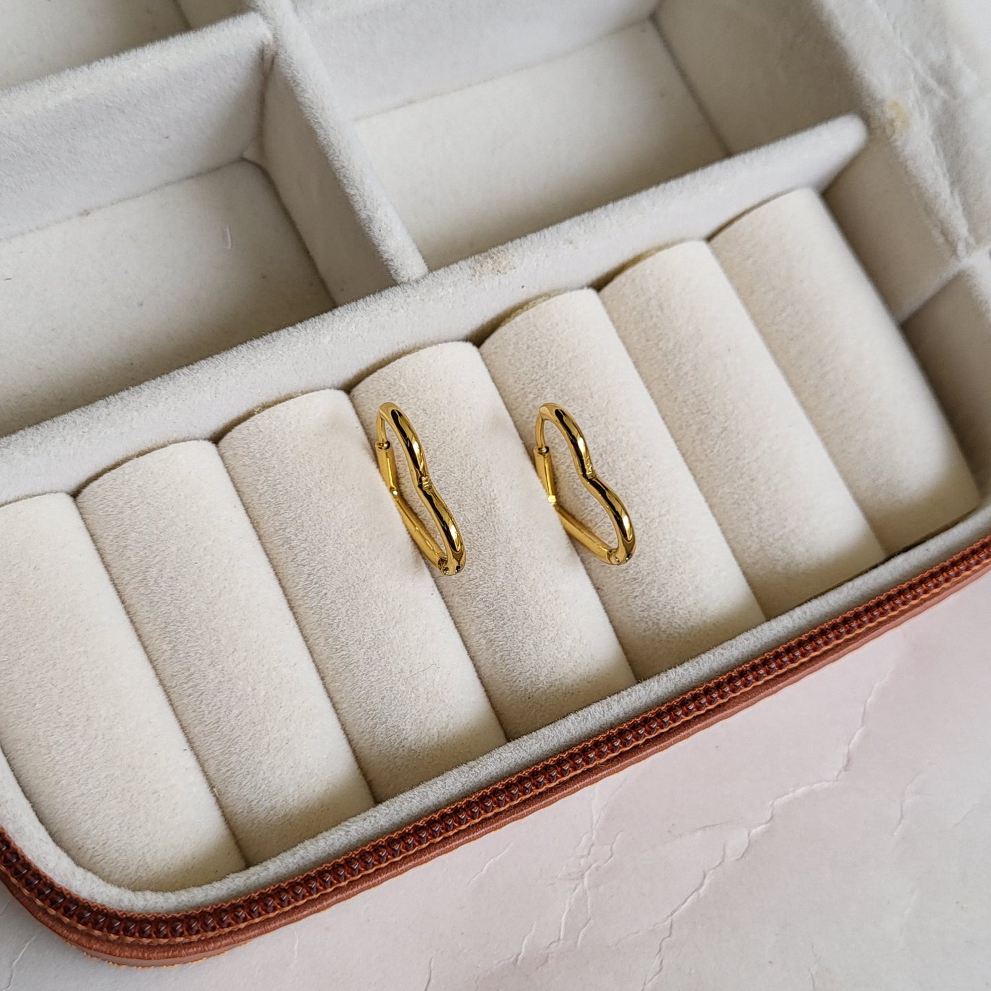Gold heart hoops