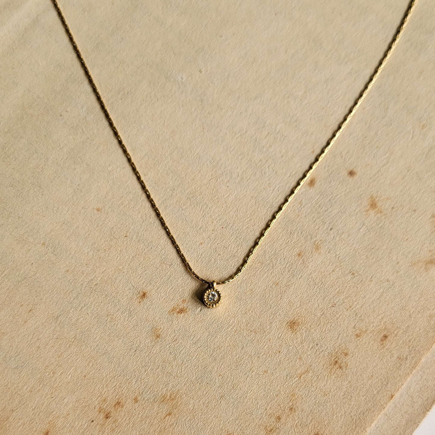 Bindu pendant chain