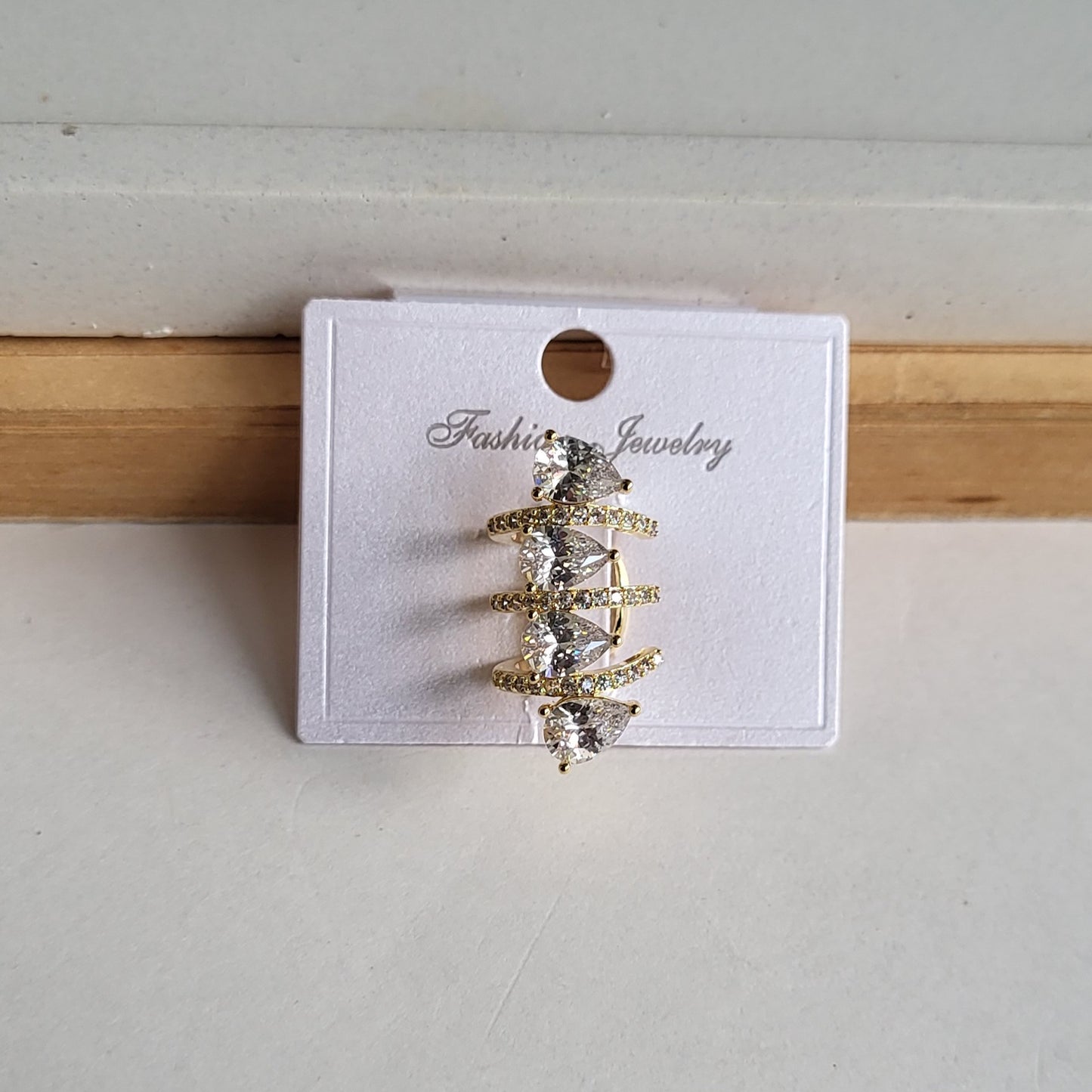 Alice earcuff (one ear only)