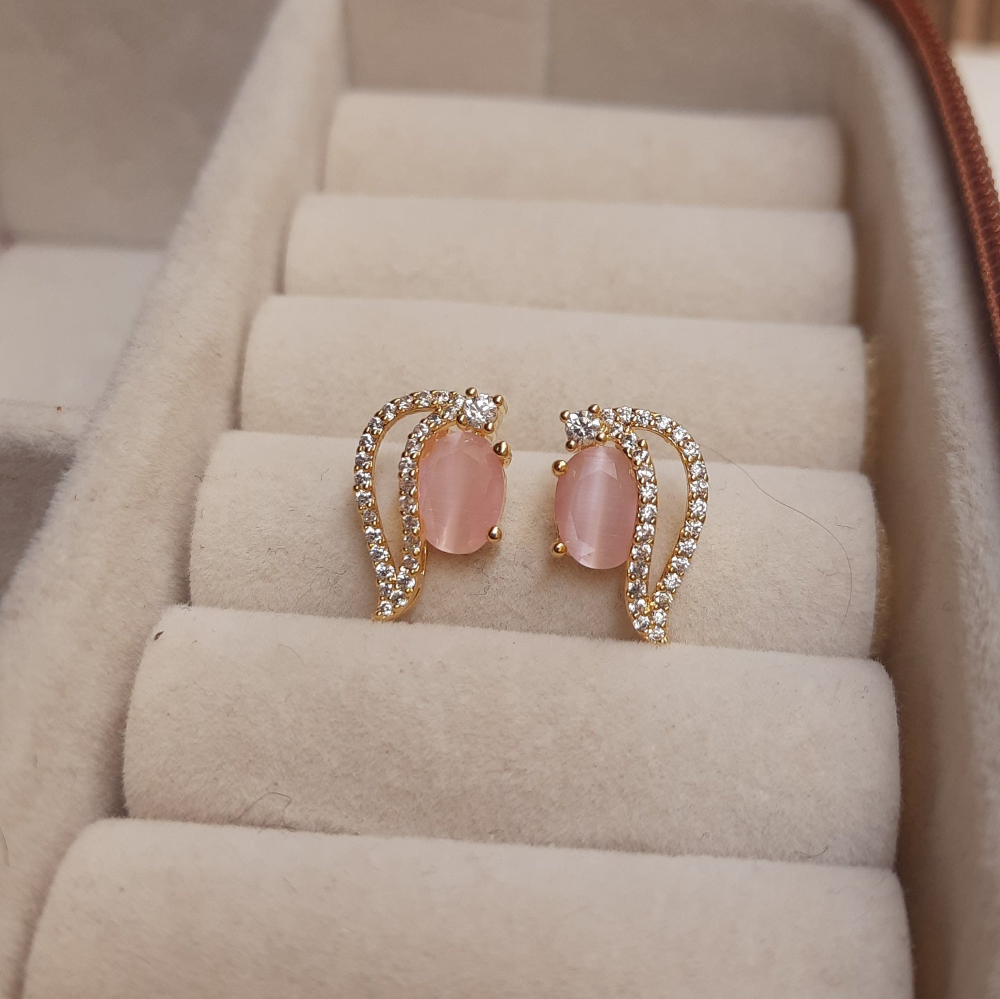 BINDU Studs