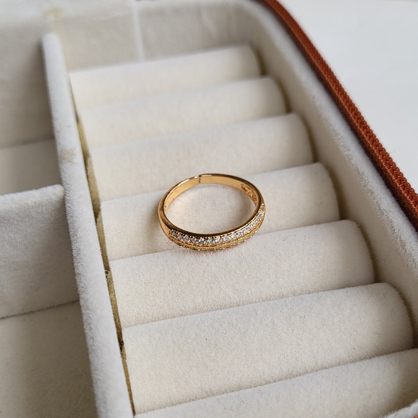Priya ring