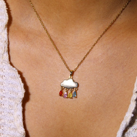 Cloudy pendant chain