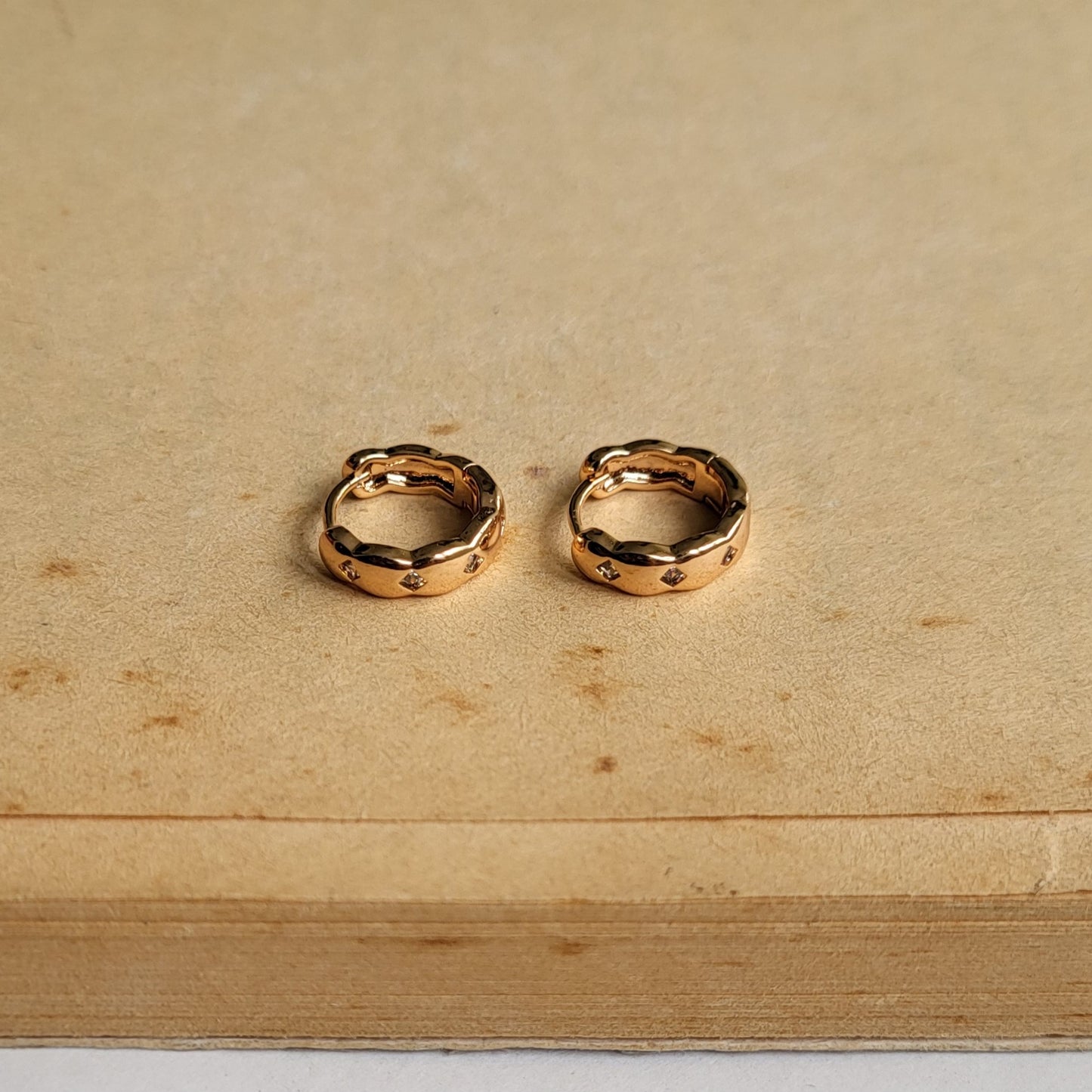 Raji hoops