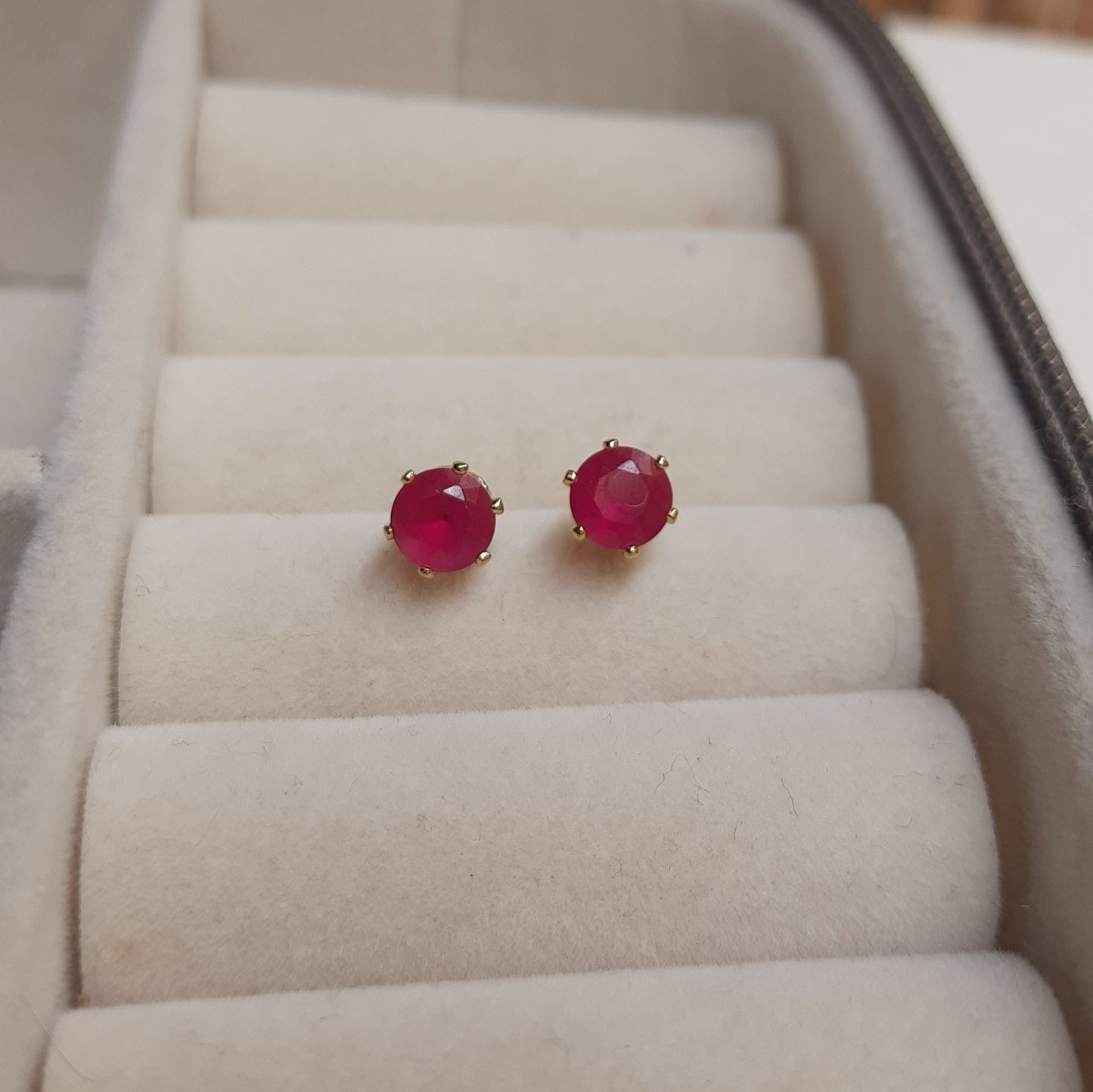 DIAMANTE Studs