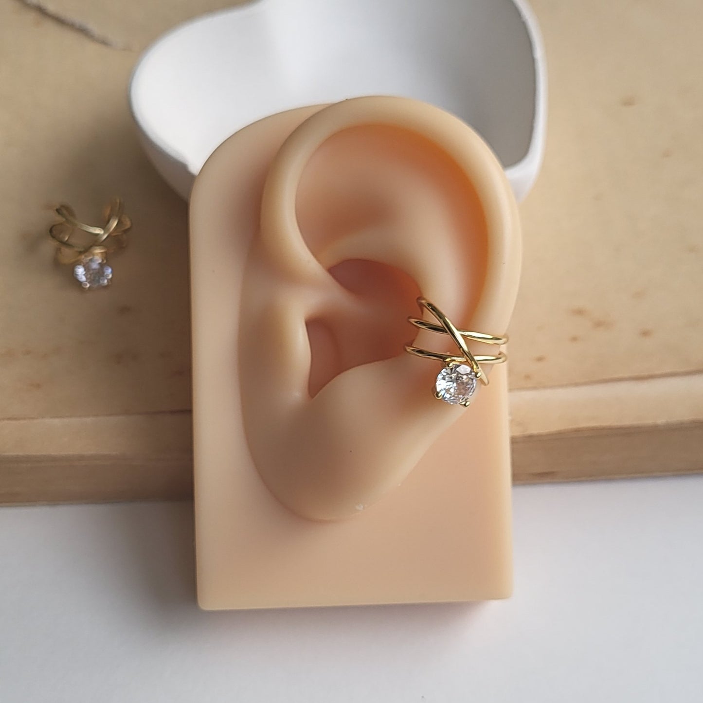 Stella earclips (pair)
