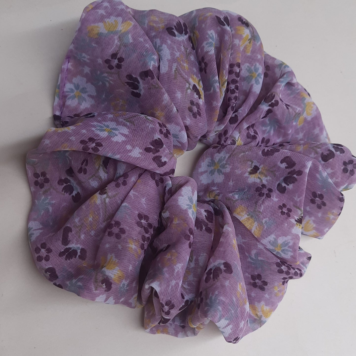 Flora lilac XXL scrunchie
