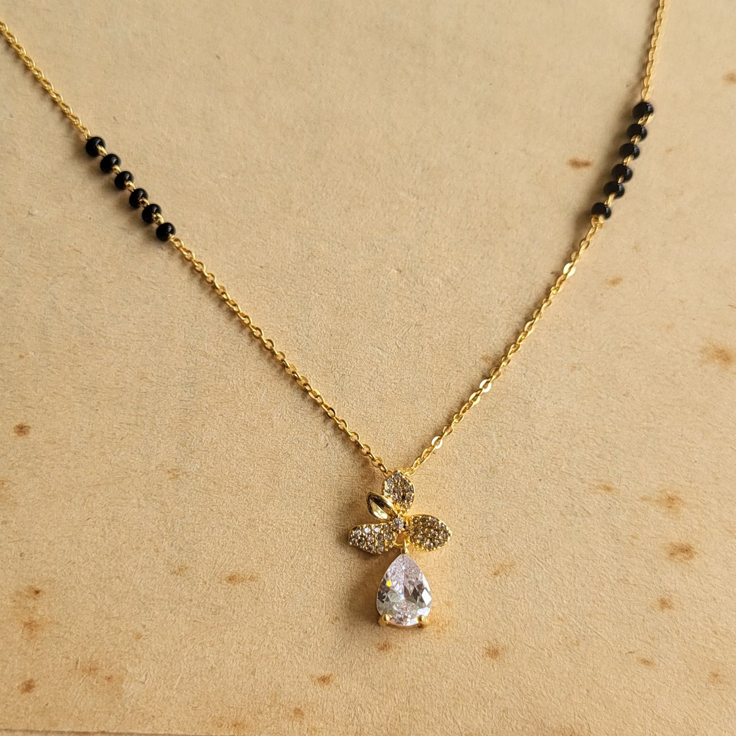 Leaf drop mangalsutra