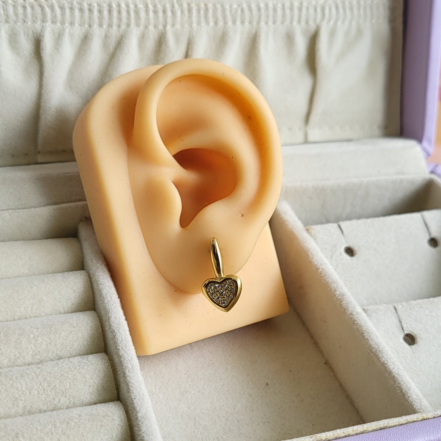 Heart hooks studs