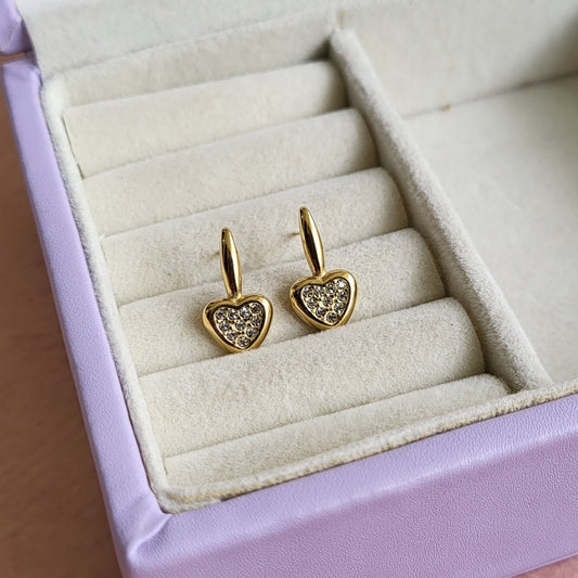 Heart hooks studs