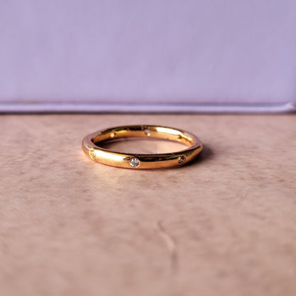 Dainty finger ring