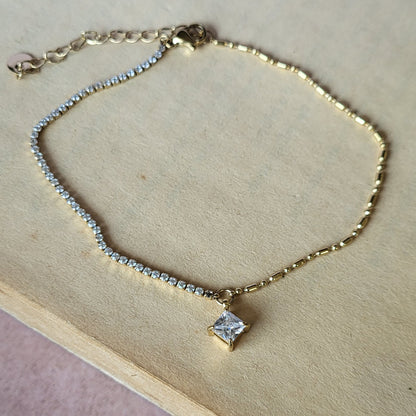 Amelia anklet