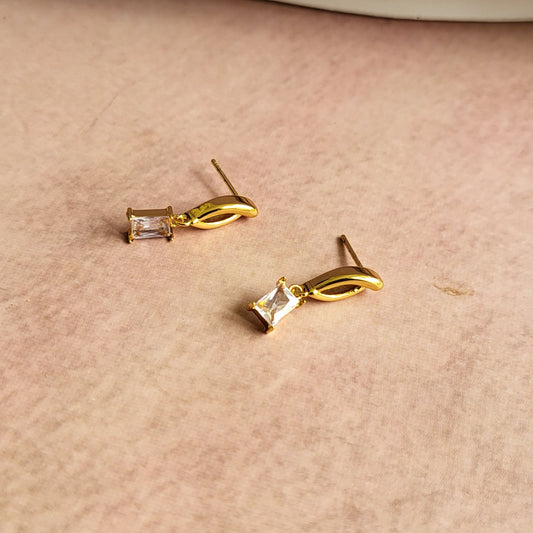 Twirl drop studs