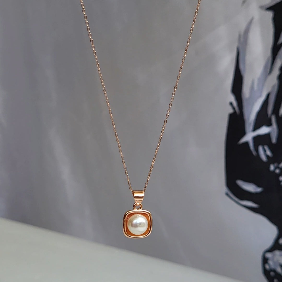 Olivia Pendant chain