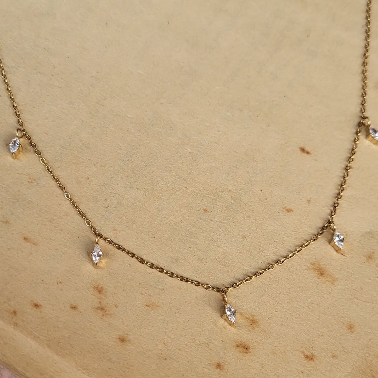 Dahlia drops necklace