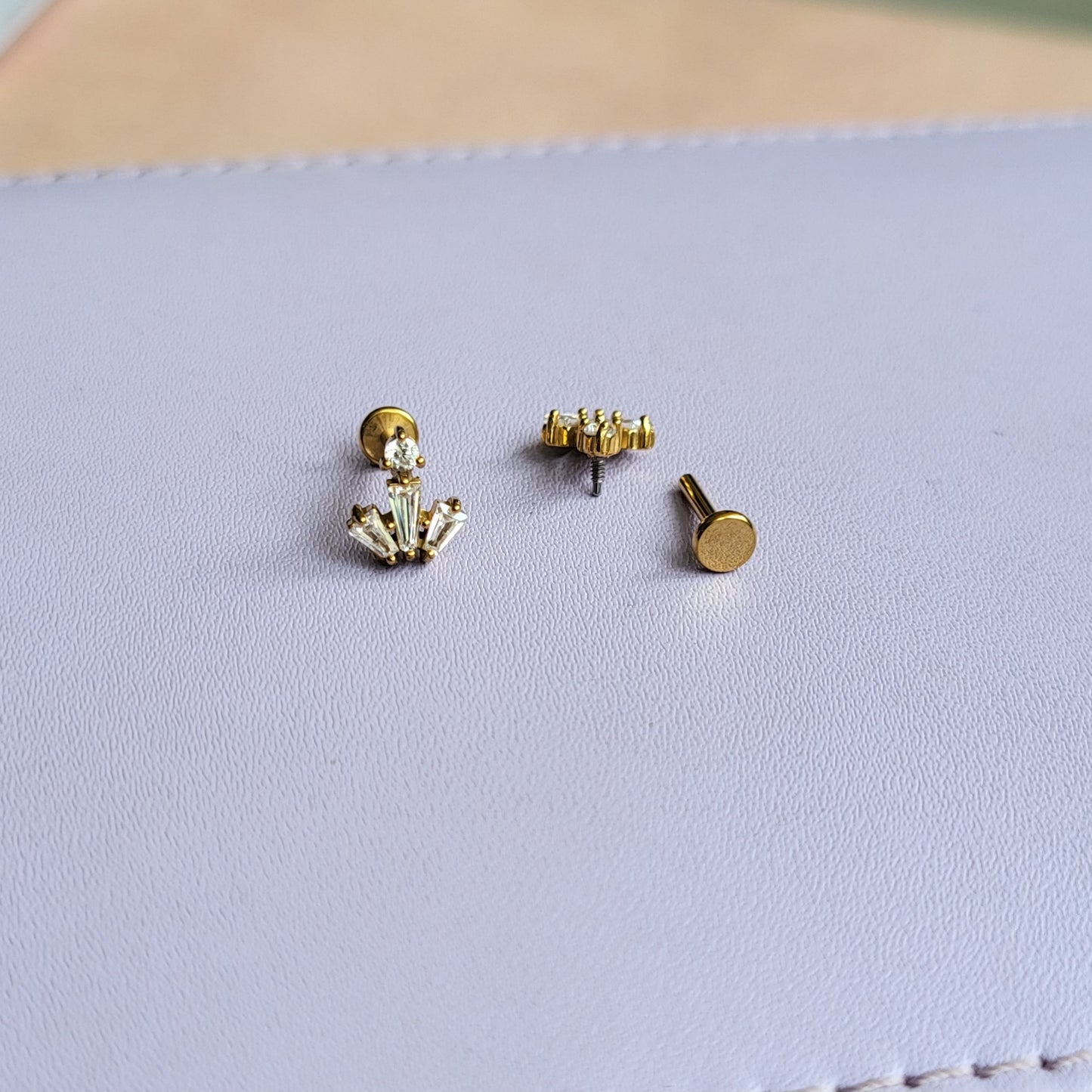 Diya mini studs (flat screwback)