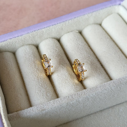 Dainty hoops