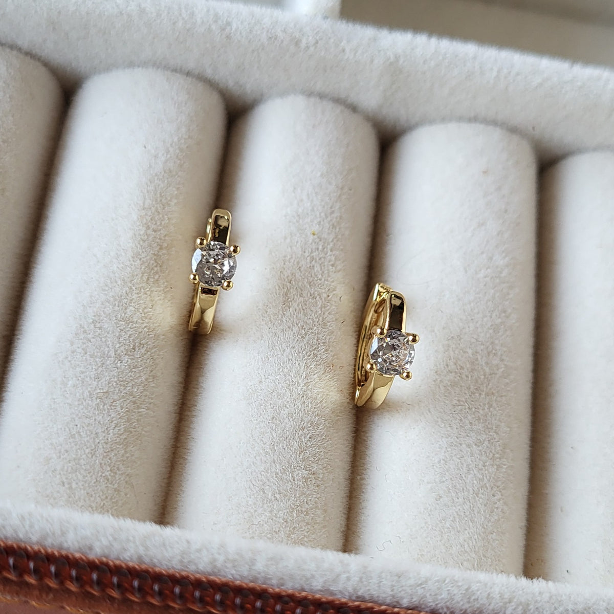 Cleo mini hoops