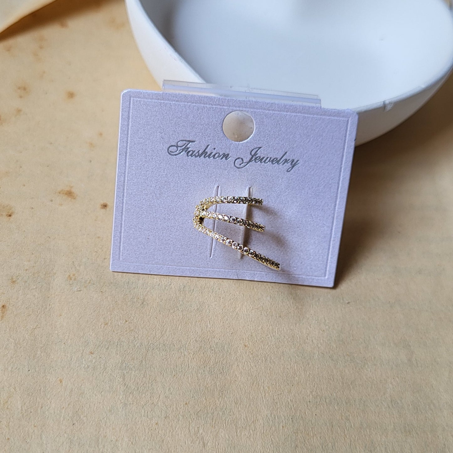 Kanika earclip