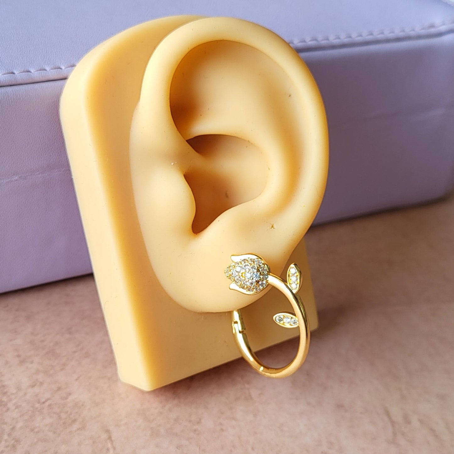 Tulip hoops