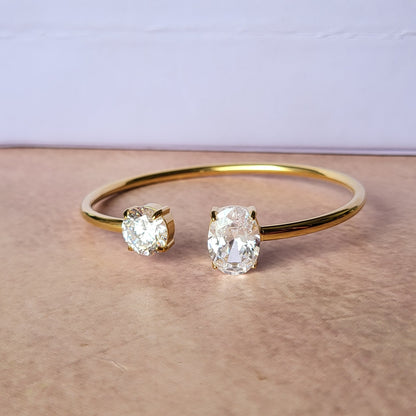 Sana hand cuff