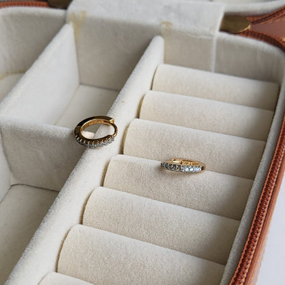 Dual tone hoops