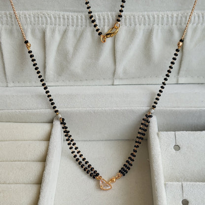 Bow heart mangalsutra