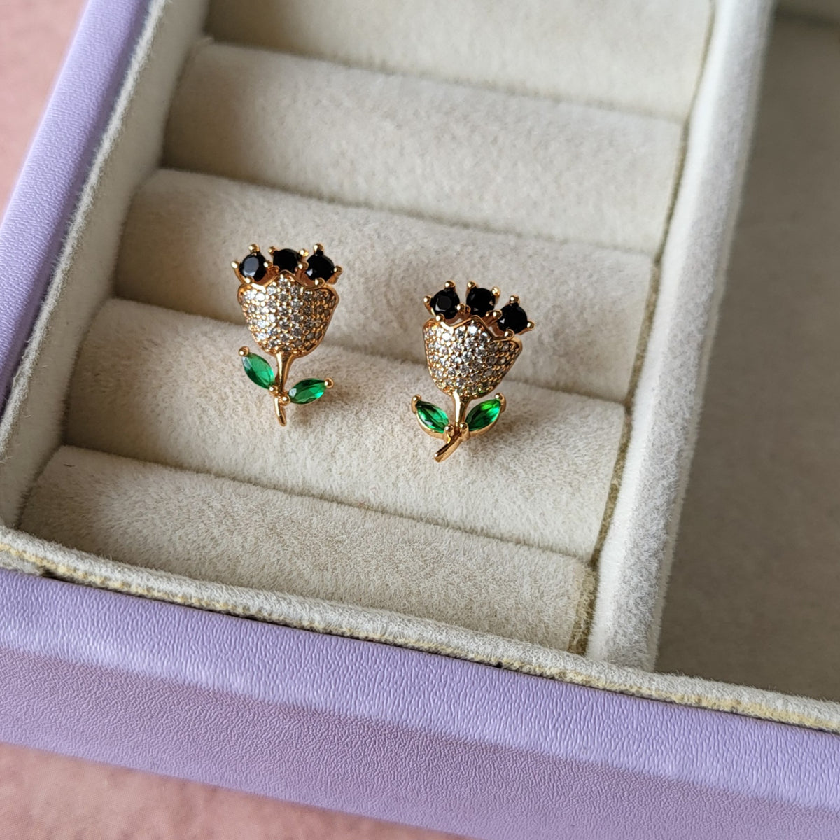 Yaara studs