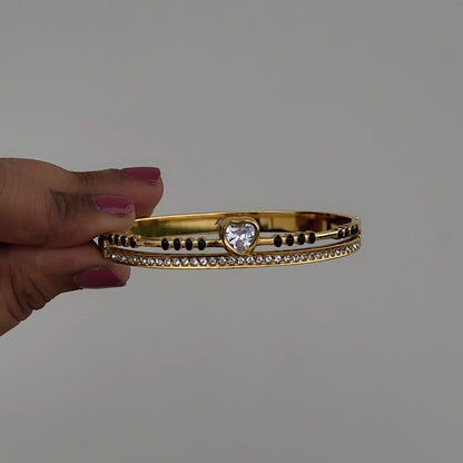 Heart black bead kada