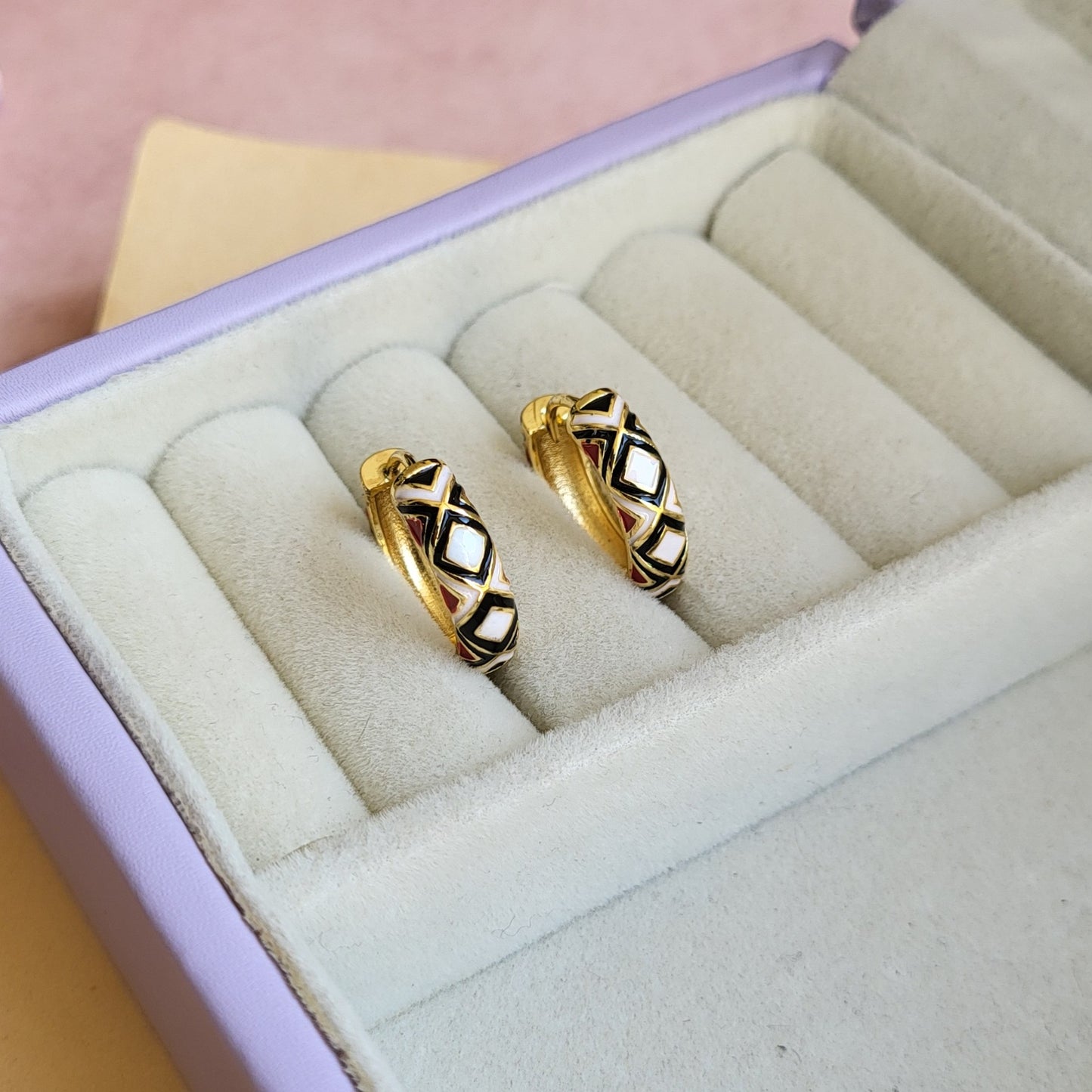 Vintage enamel hoops