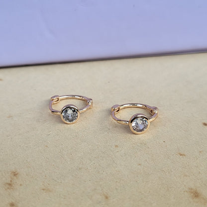 Taya hoops